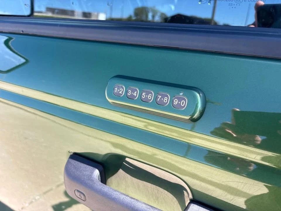 2023 Ford Bronco 6th Gen - Image 10 of 13