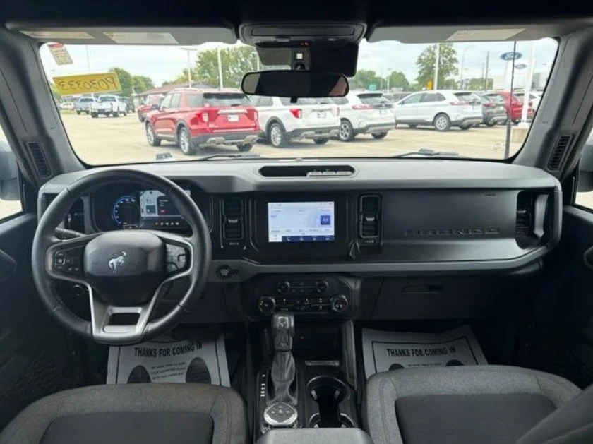2023 Ford Bronco 6th Gen - Image 9 of 12