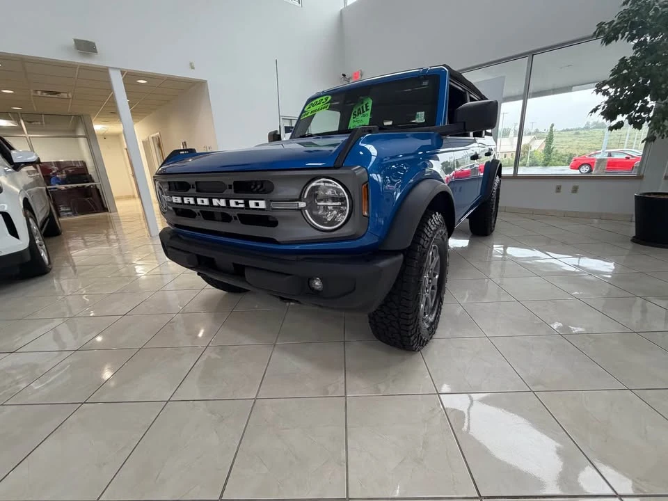2023 Ford Bronco 6th Gen - Image 2 of 7