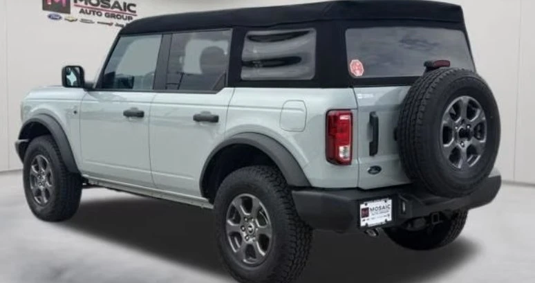 2023 Ford Bronco 6th Gen - Image 4 of 12