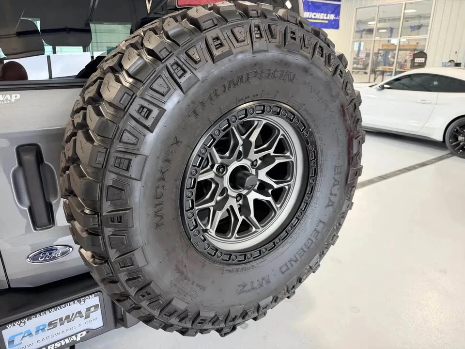 2023 Ford Bronco 6th Gen - Image 16 of 18