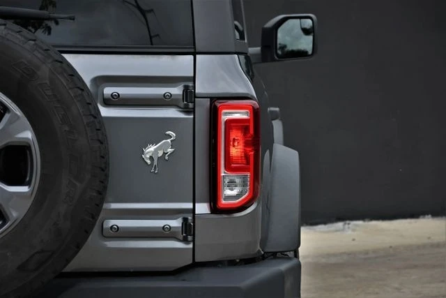 2023 Ford Bronco 6th Gen - Image 9 of 21