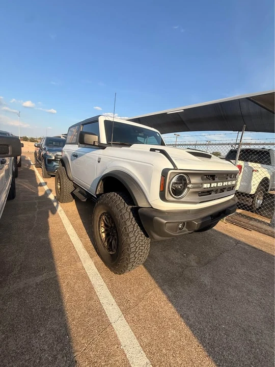 2023 Ford Bronco 6th Gen - Image 2 of 5