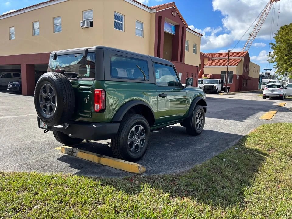 2023 Ford Bronco 6th Gen - Image 4 of 9