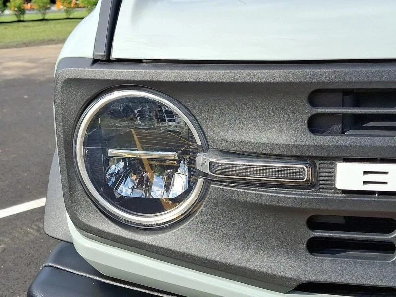 2023 Ford Bronco 6th Gen - Image 9 of 12