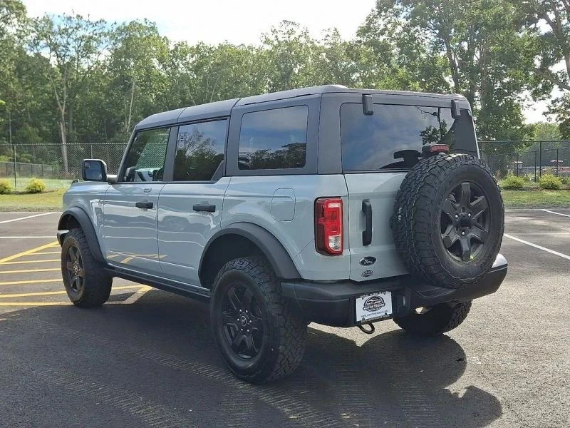 2023 Ford Bronco 6th Gen - Image 4 of 12