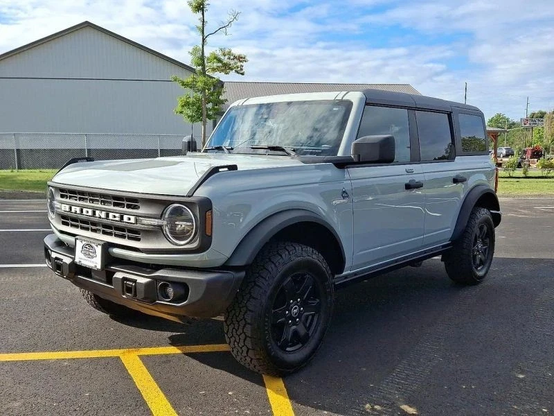 2023 Ford Bronco 6th Gen - Image 3 of 12