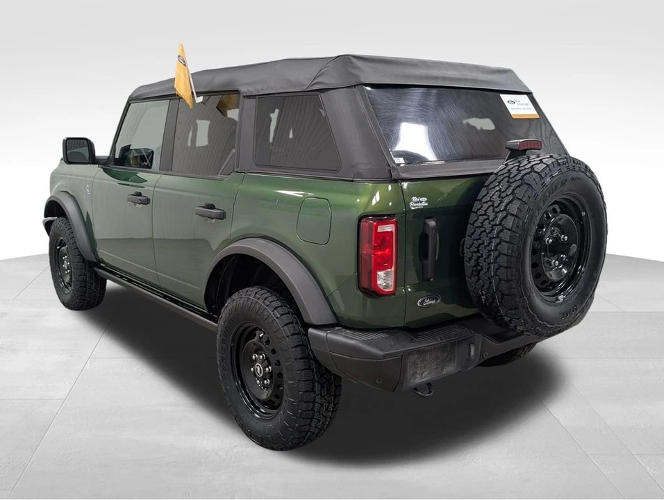 2023 Ford Bronco 6th Gen - Image 10 of 13