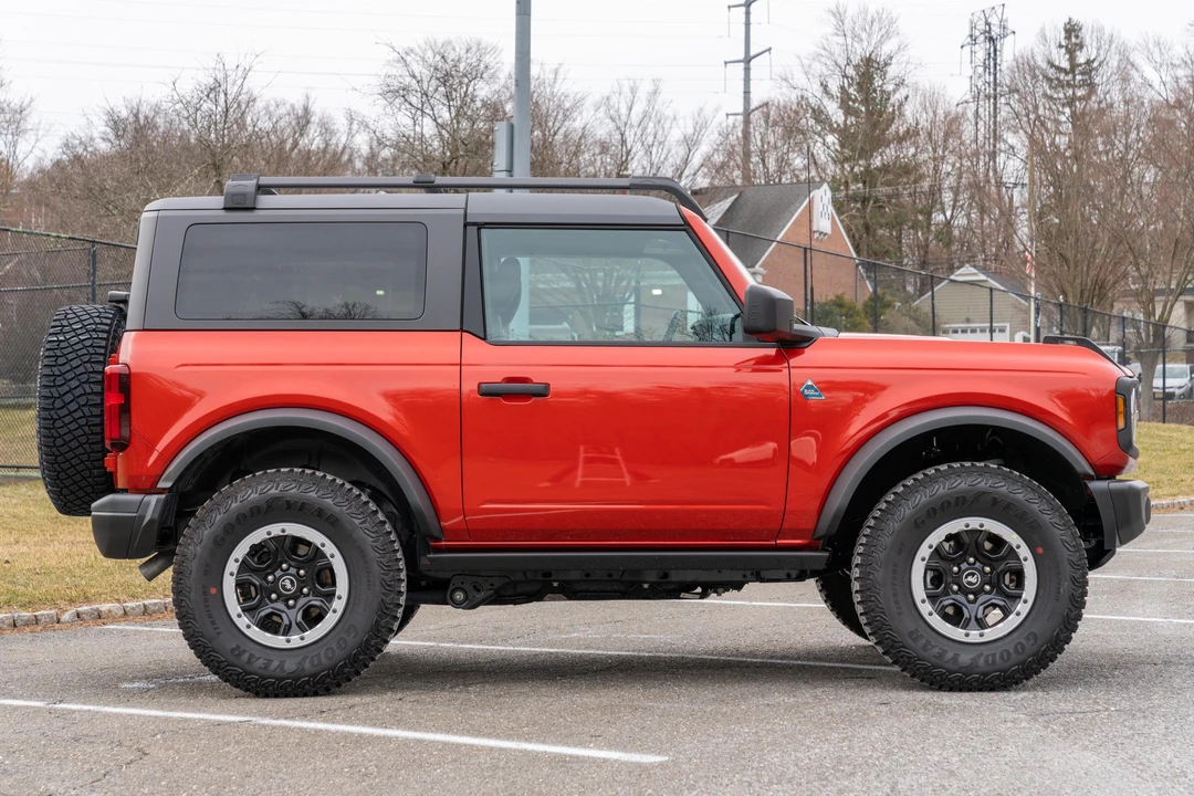 2023 Ford Bronco 6th Gen - Image 3 of 31