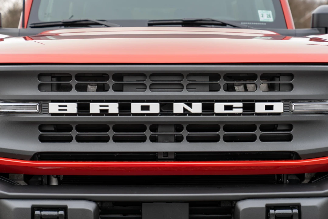 2023 Ford Bronco 6th Gen - Image 17 of 31