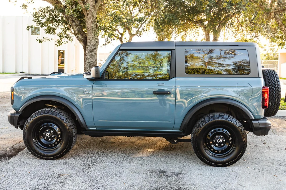 2023 Ford Bronco 6th Gen - Image 3 of 31