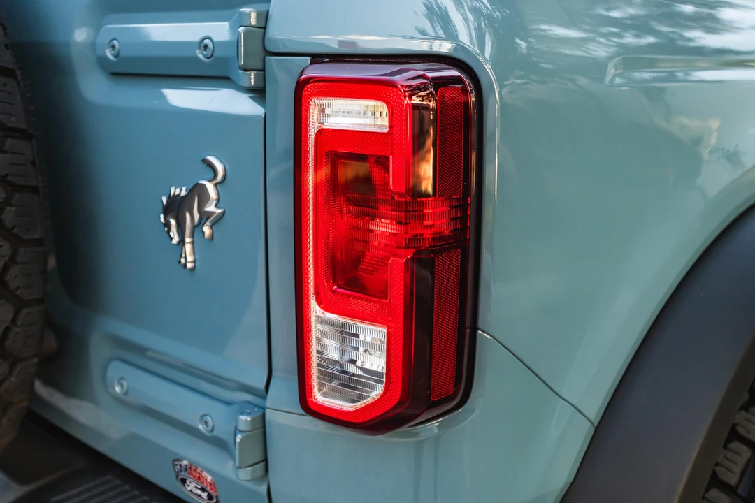 2023 Ford Bronco 6th Gen - Image 30 of 31
