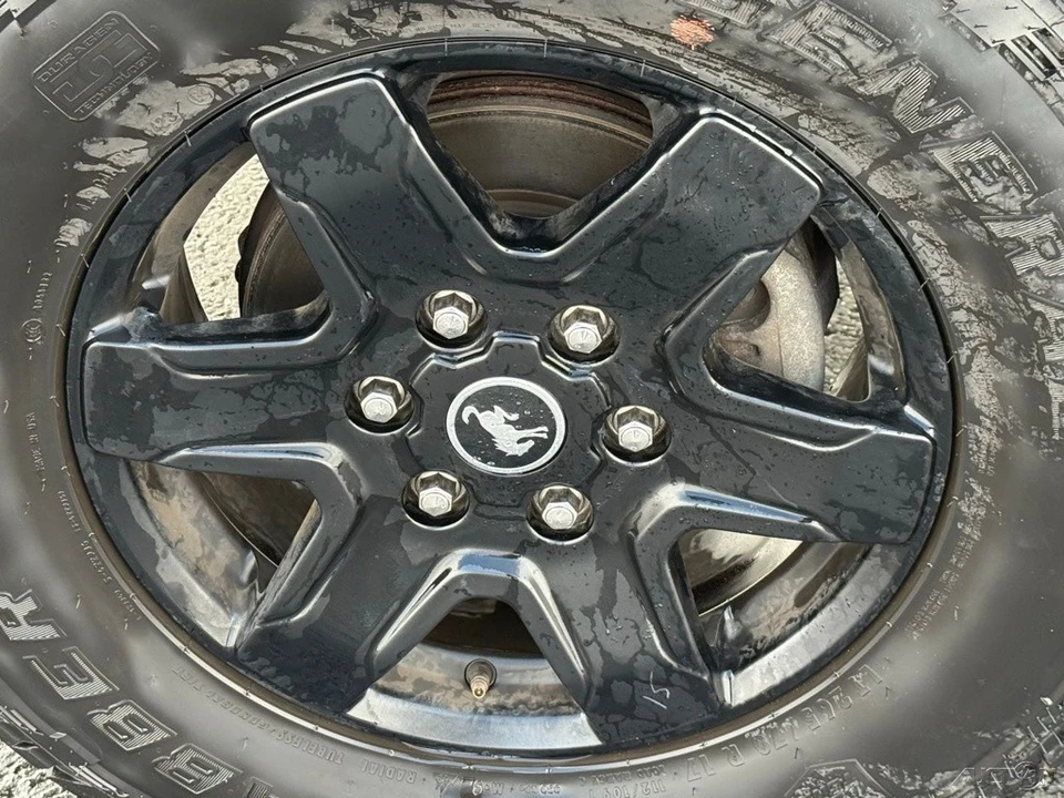 2023 Ford Bronco 6th Gen - Image 10 of 12