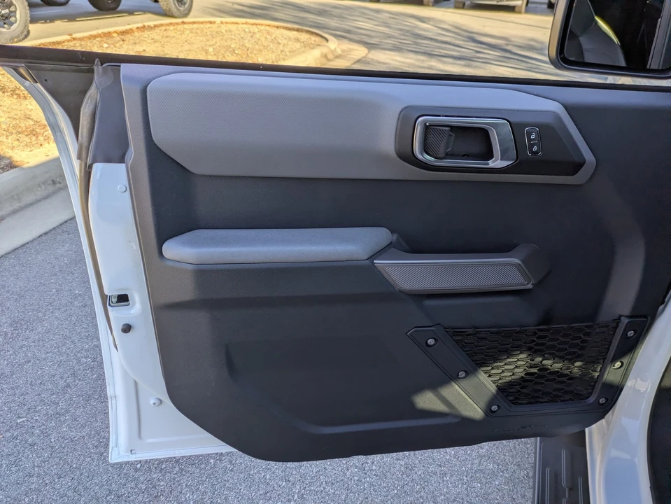 2023 Ford Bronco 6th Gen - Image 16 of 21