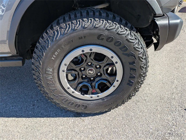 2023 Ford Bronco 6th Gen - Image 11 of 12