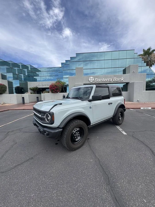 2023 Ford Bronco 6th Gen - Image 2 of 8