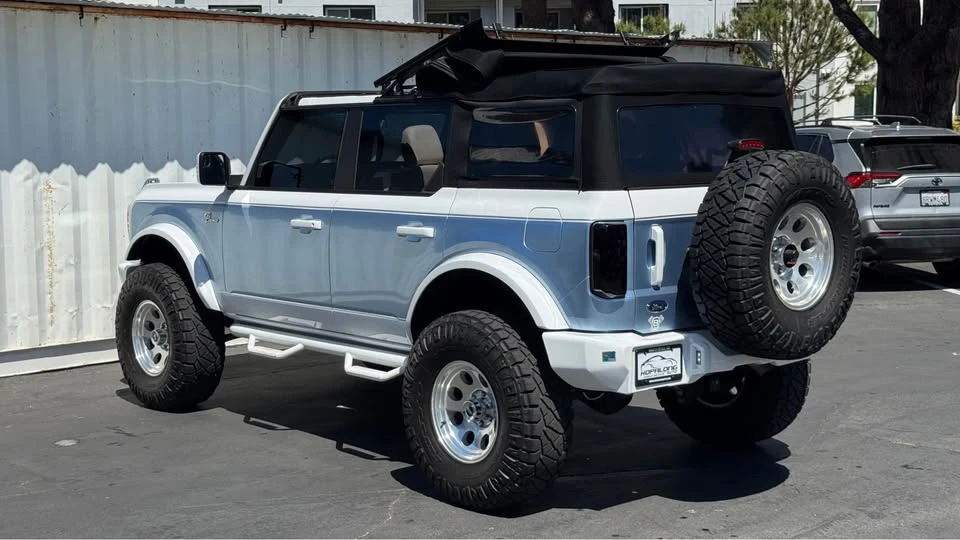 2023 Ford Bronco 6th Gen - Image 5 of 20