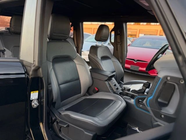2023 Ford Bronco 6th Gen - Image 11 of 12