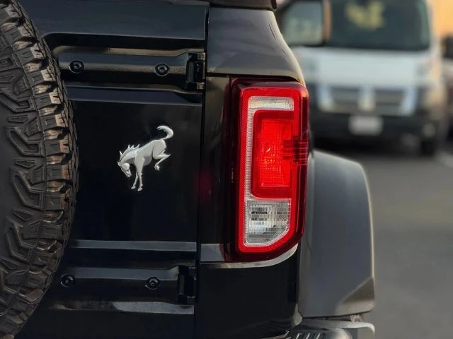 2023 Ford Bronco 6th Gen - Image 9 of 12