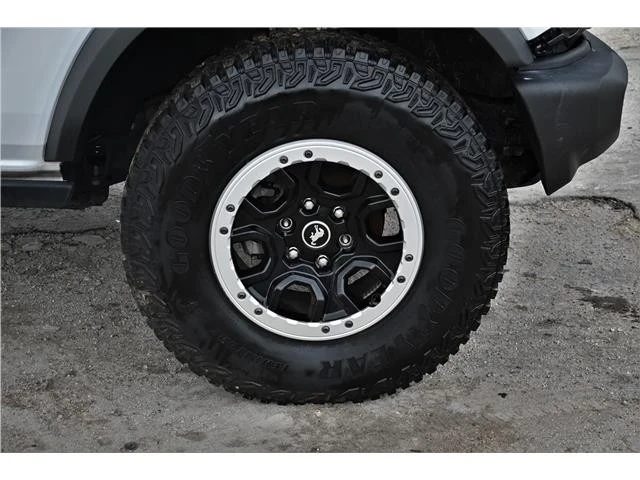 2023 Ford Bronco 6th Gen - Image 8 of 19