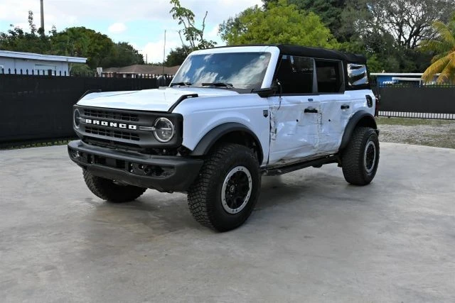 2023 Ford Bronco 6th Gen - Image 2 of 17