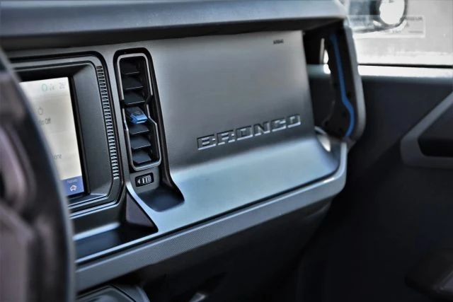 2023 Ford Bronco 6th Gen - Image 10 of 20