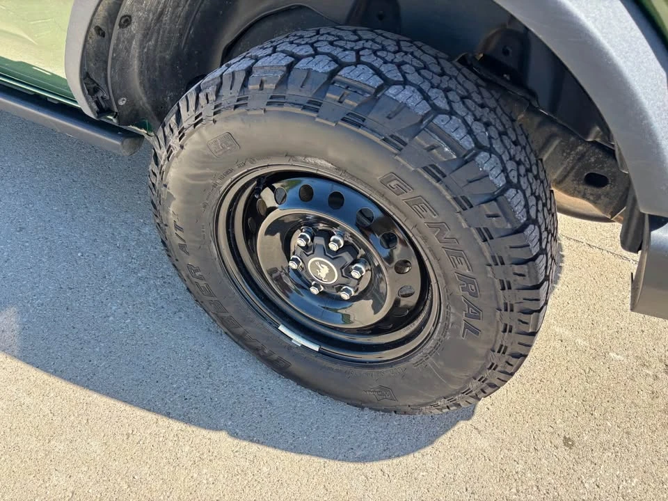 2023 Ford Bronco 6th Gen - Image 5 of 9