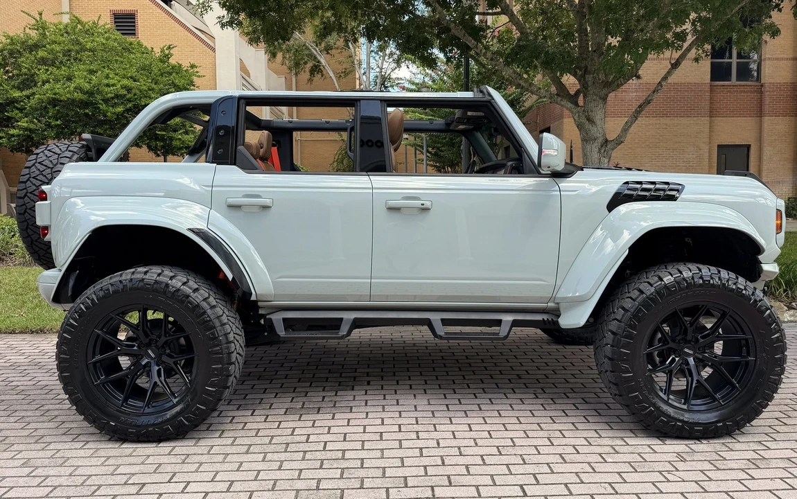 2023 Ford Bronco Raptor 6th Gen - Image 9 of 21