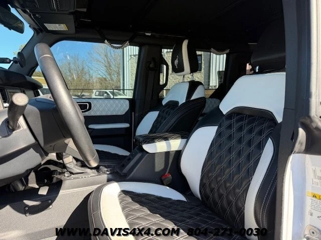2023 Ford Bronco 6th Gen - Image 9 of 12