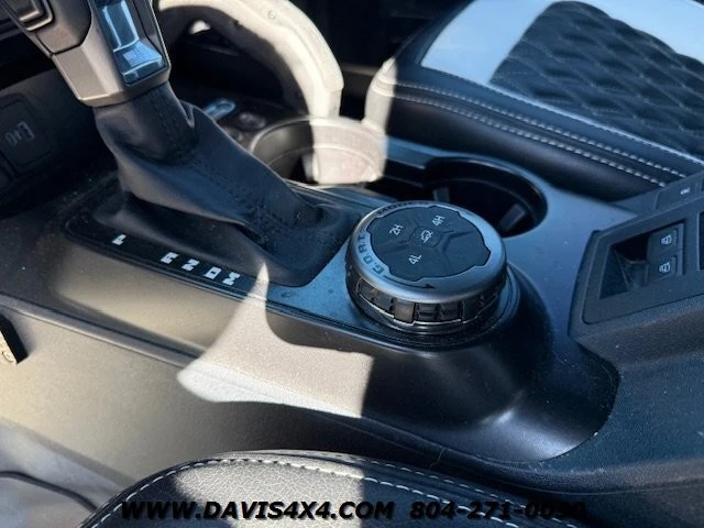 2023 Ford Bronco 6th Gen - Image 11 of 12