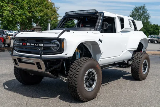 2023 Ford Bronco DR