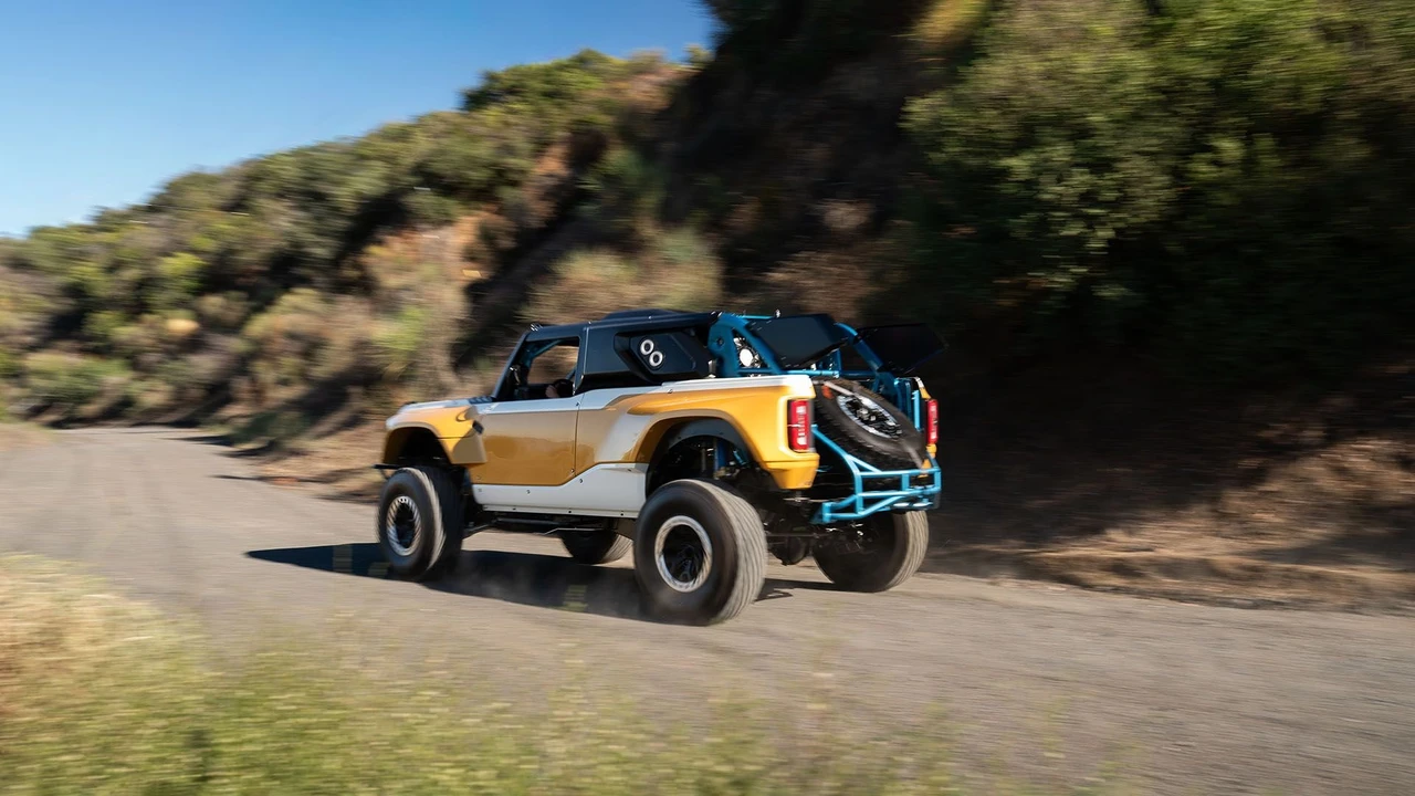 2023 Ford Bronco Raptor 6th Gen - Image 10 of 31