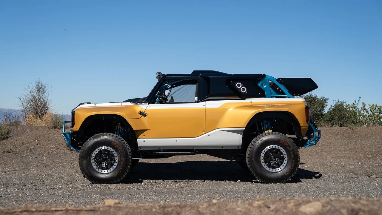 2023 Ford Bronco Raptor 6th Gen - Image 15 of 31