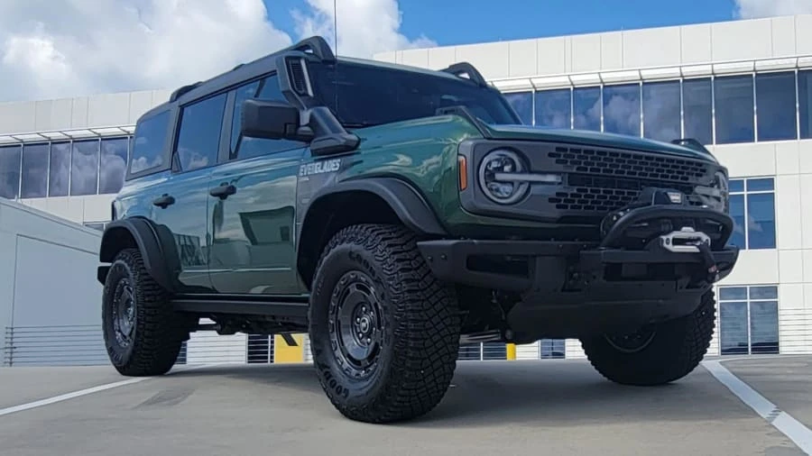 2023 Ford Bronco 6th Gen - Image 17 of 31