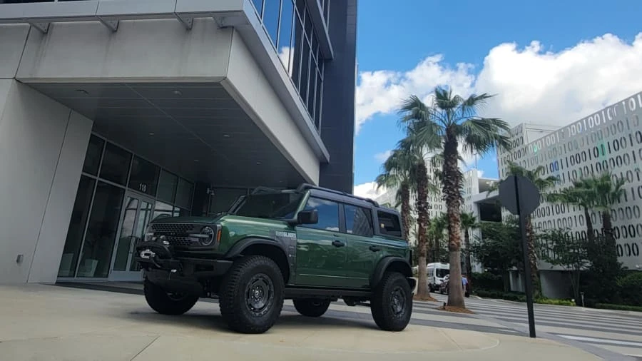 2023 Ford Bronco 6th Gen - Image 15 of 31