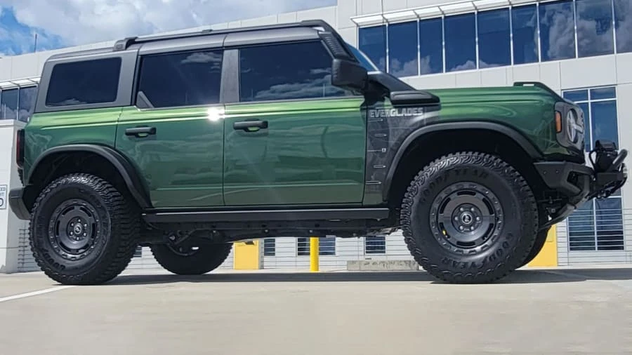 2023 Ford Bronco 6th Gen - Image 14 of 31