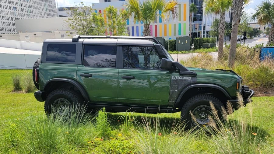 2023 Ford Bronco 6th Gen - Image 29 of 31
