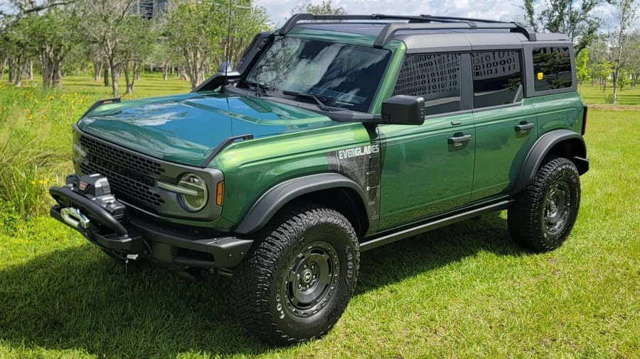 2023 Ford Bronco 6th Gen - Image 25 of 31
