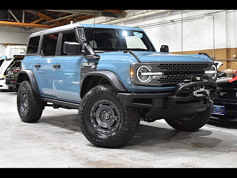2023 Ford Bronco 6th Gen - Image 2 of 21