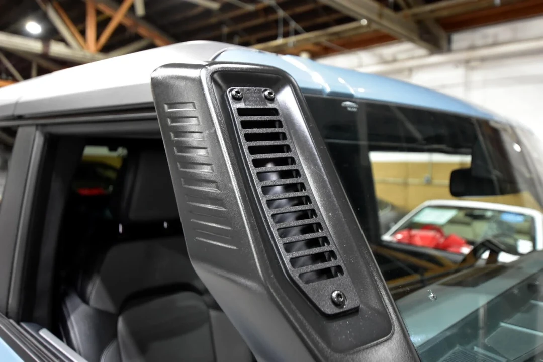 2023 Ford Bronco 6th Gen - Image 9 of 12