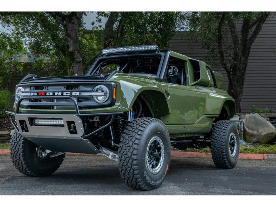 2023 Ford Bronco 6th Gen - Image 2 of 31