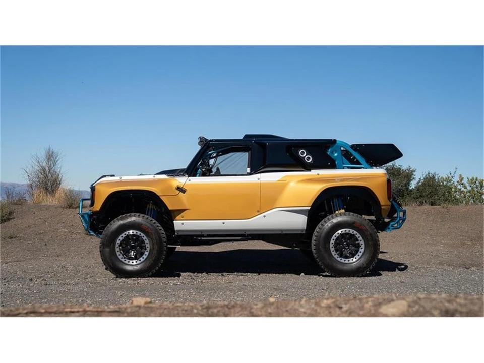 2023 Ford Bronco 6th Gen - Image 19 of 31