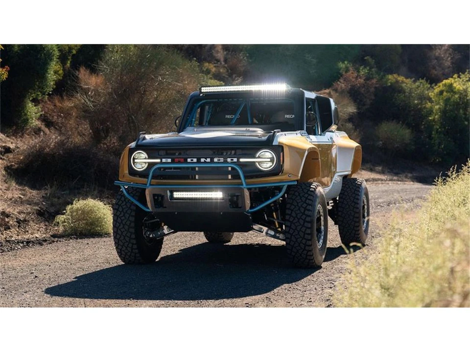 2023 Ford Bronco 6th Gen - Image 25 of 31