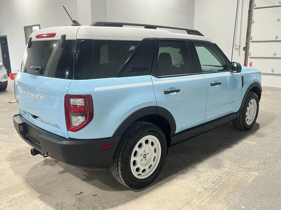 2023 Ford Bronco 6th Gen - Image 5 of 19