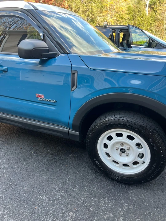 2023 Ford Bronco 6th Gen - Image 5 of 12