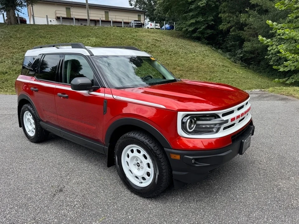2023 Ford Bronco 6th Gen - Image 4 of 21