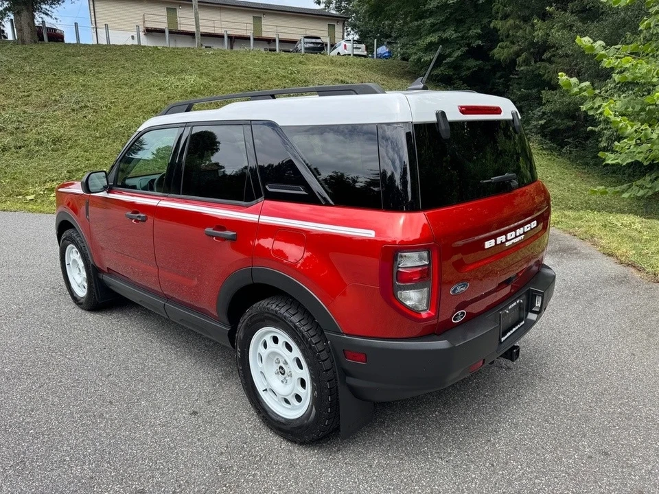 2023 Ford Bronco 6th Gen - Image 8 of 21