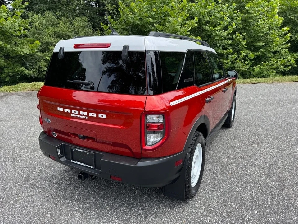 2023 Ford Bronco 6th Gen - Image 6 of 21
