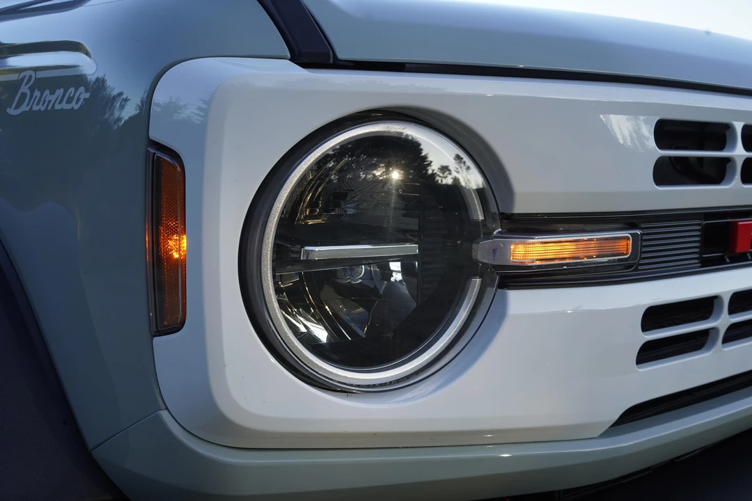 2023 Ford Bronco 6th Gen - Image 17 of 25