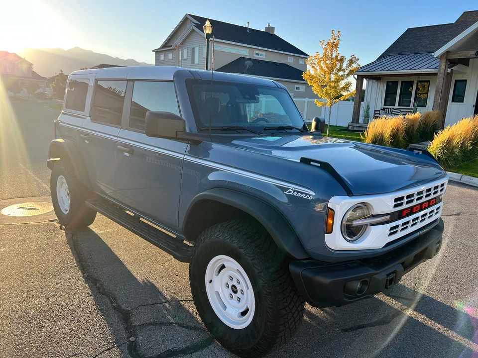 2023 Ford Bronco 6th Gen - Image 15 of 31